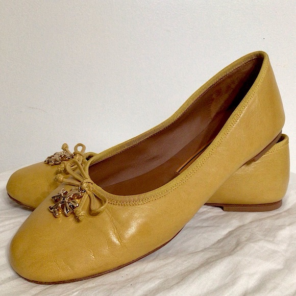 SOLD SOLD* TORY BURCH(8M) WOMEN’S Tory Charm Ballet Flats, Super fine Leather. - Picture 7 of 12